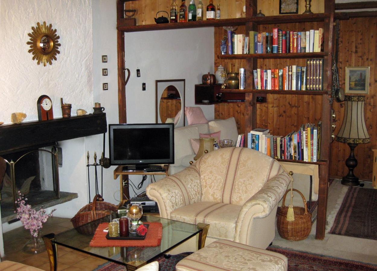 Chalet Erica Apartment Jaun Bagian luar foto